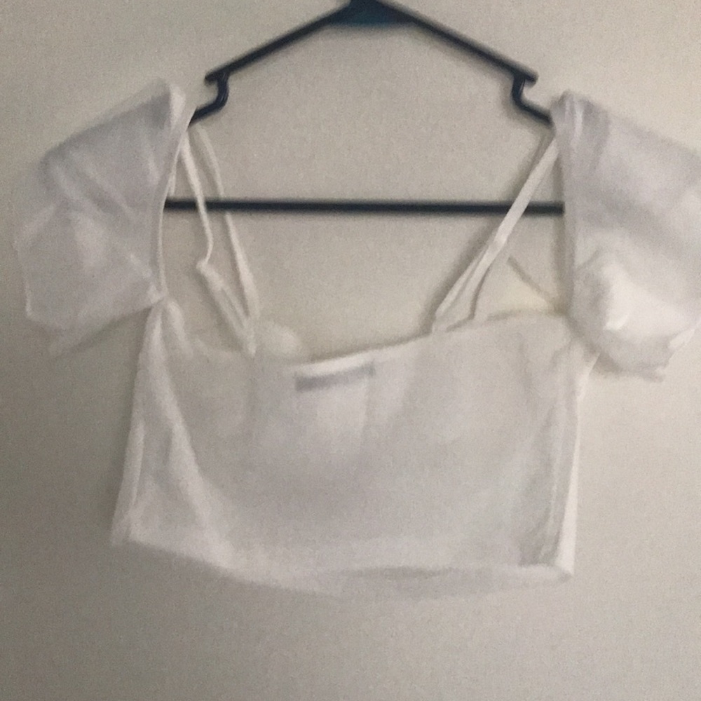 Size X-Small white crop top - Picture 3 of 3